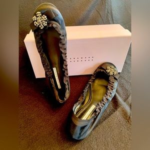 New!! Vera Wang Lavender black satin flats
